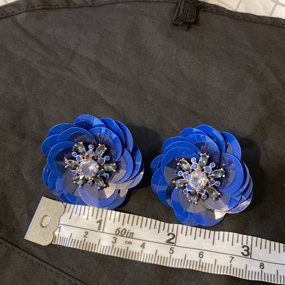 Earrings - Picture 2 of 3